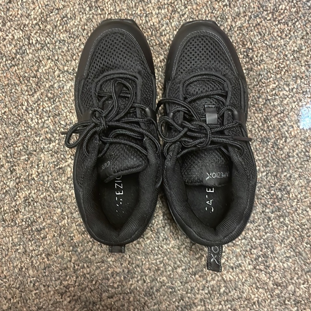 Capezio Girls Split Sole Dance Sneakers DS11C Fierce Dansneaker style